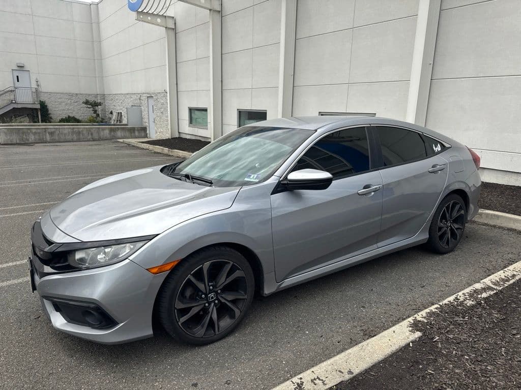 2019 Honda Civic Sport — photo 1 of 14