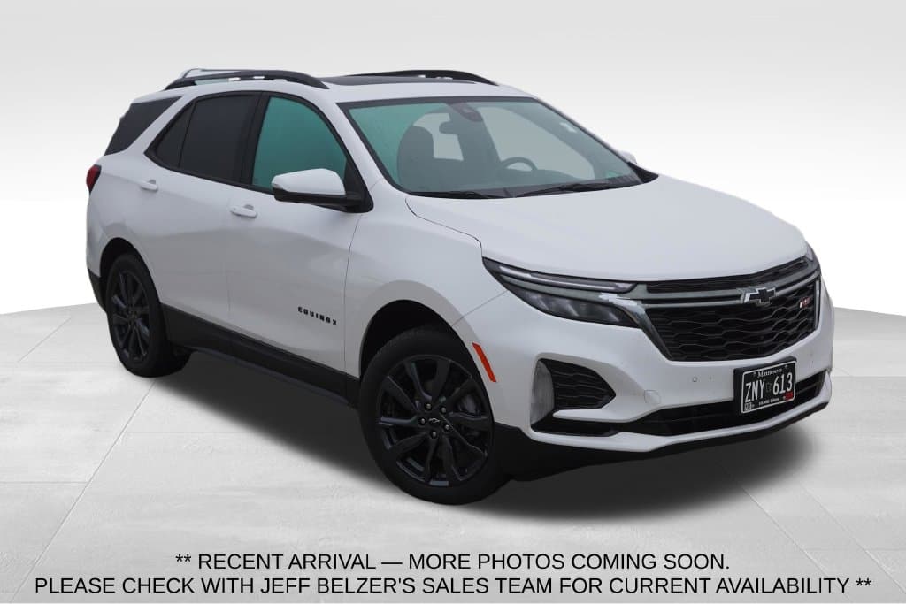 2022 Chevrolet Equinox RS — photo 1 of 8