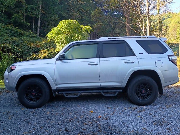 2018 Toyota 4Runner SR5 — photo 1 of 5