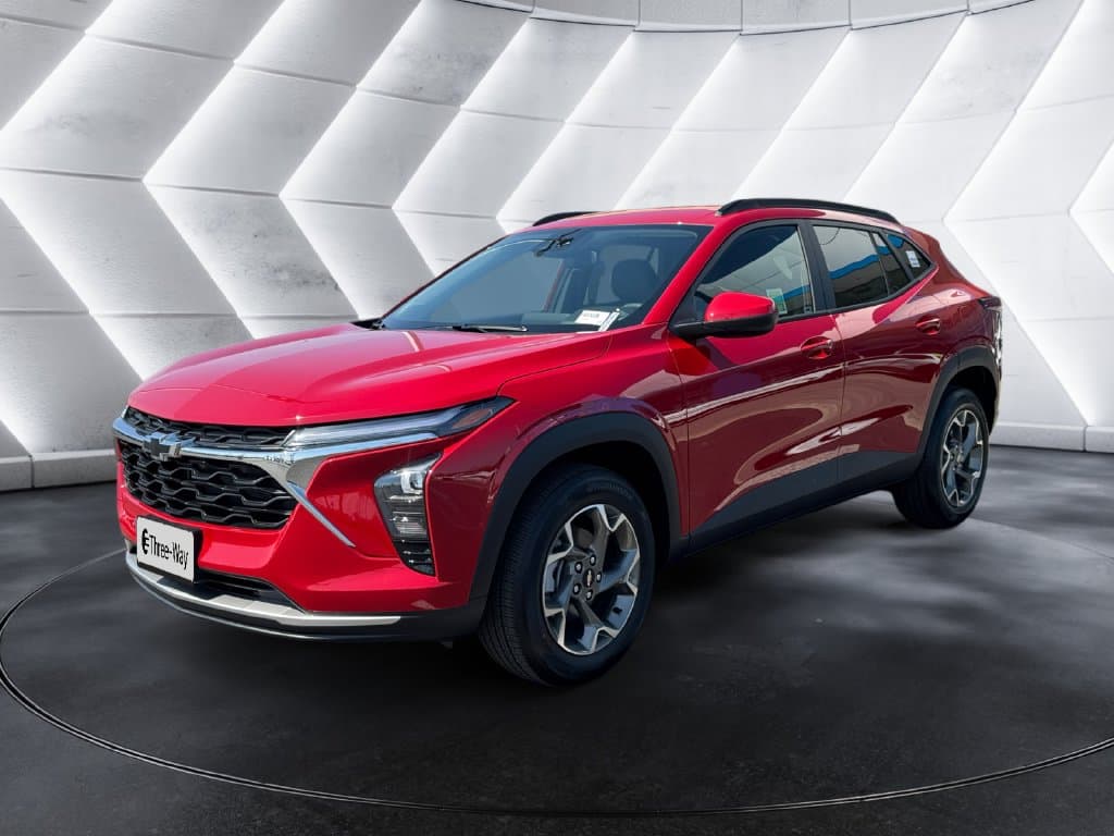 2026 Chevrolet Trax LT — photo 1 of 13