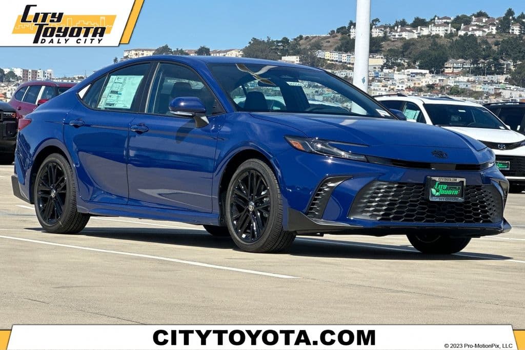 2026 Toyota Camry SE — photo 1 of 34