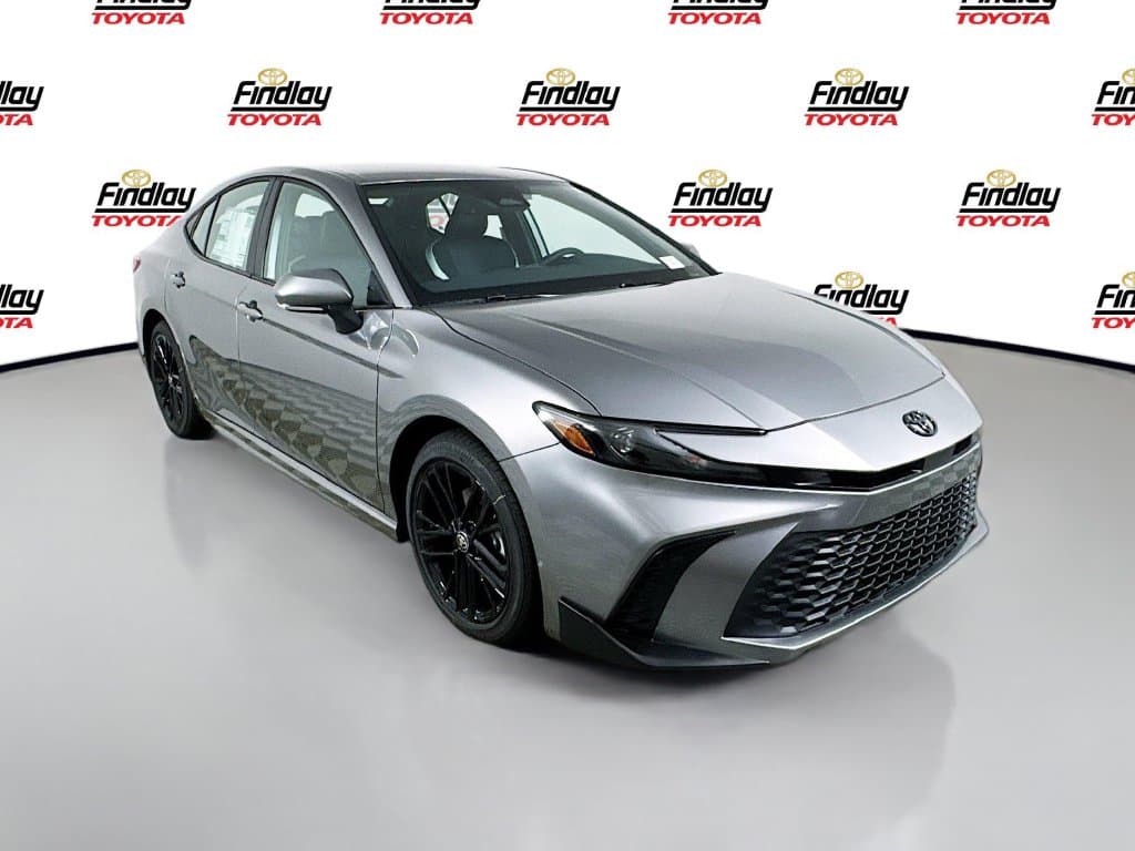2026 Toyota Camry SE — photo 1 of 16