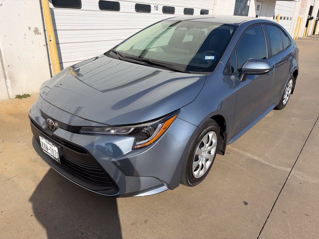 2026 Toyota Corolla LE — photo 1 of 9
