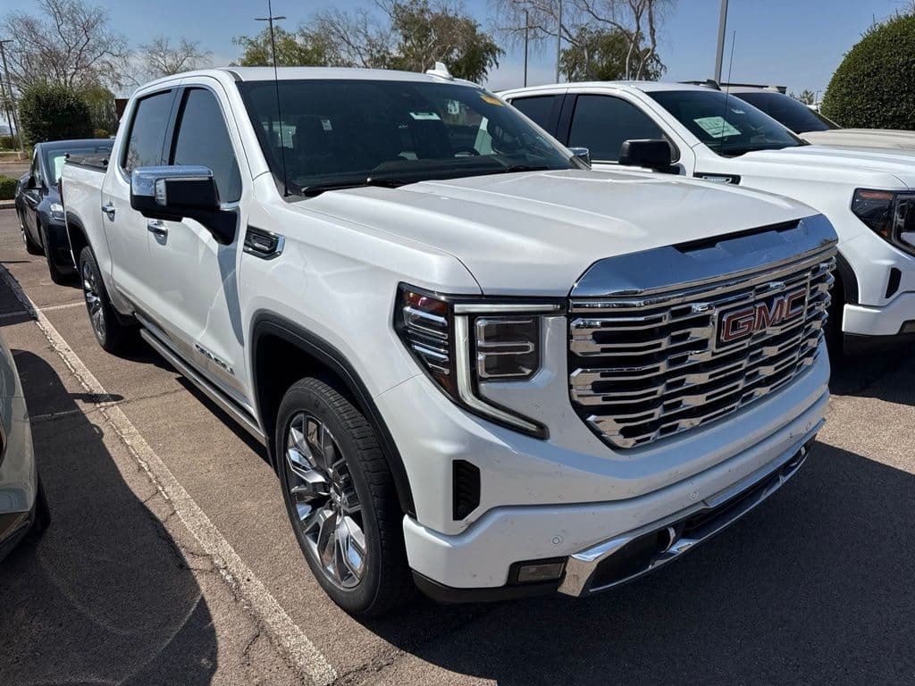 2024 GMC Sierra 1500 Denali — photo 1 of 16