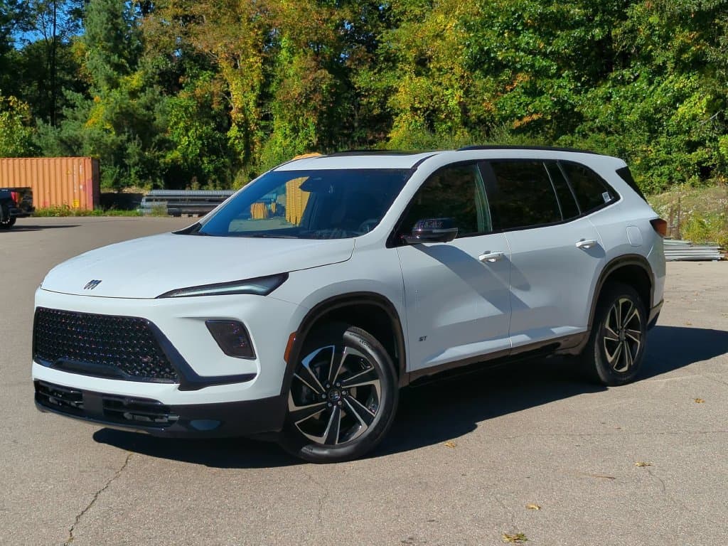 2025 Buick Enclave Sport Touring — photo 1 of 36