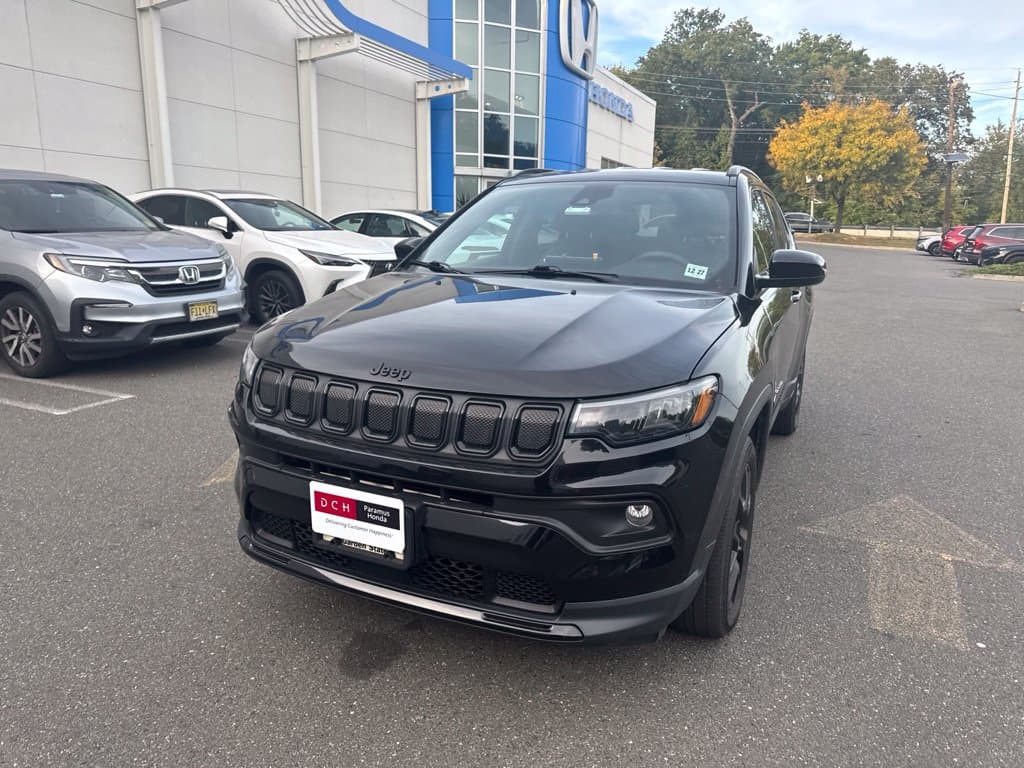 2022 Jeep Compass Latitude — photo 1 of 27