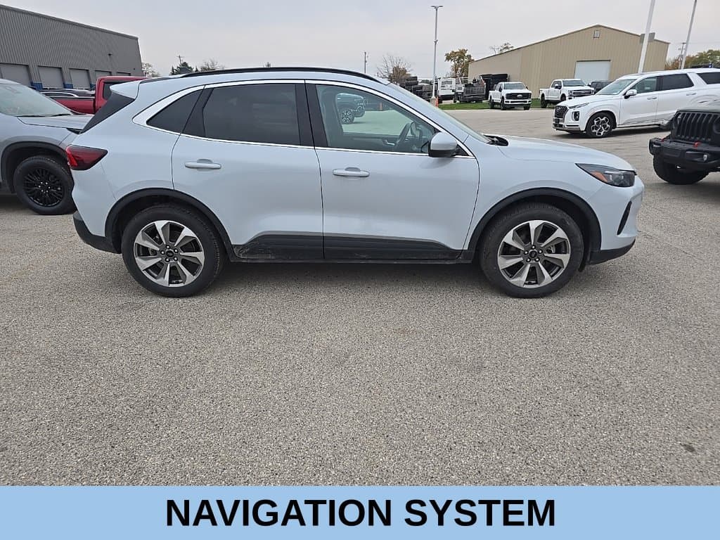 2025 Ford Escape Platinum — photo 1 of 31