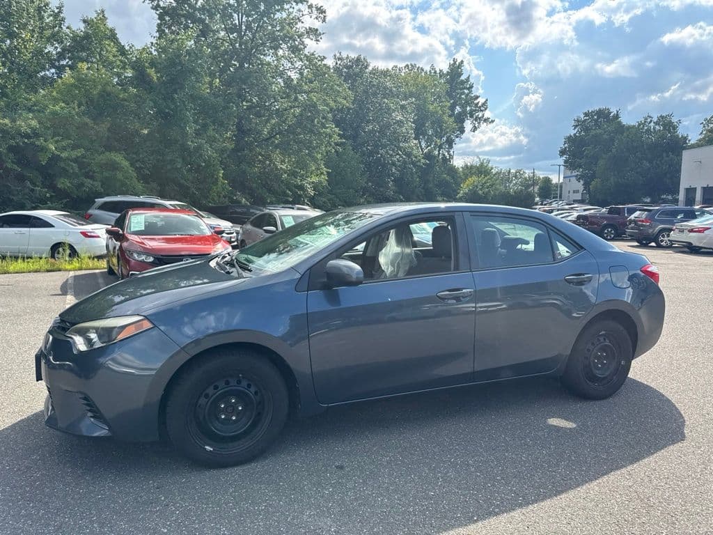 2015 Toyota Corolla L — photo 1 of 22