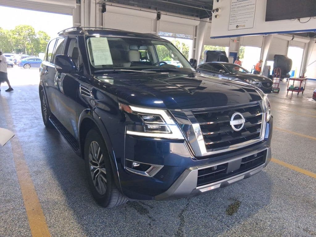 2023 Nissan Armada SL — photo 1 of 7