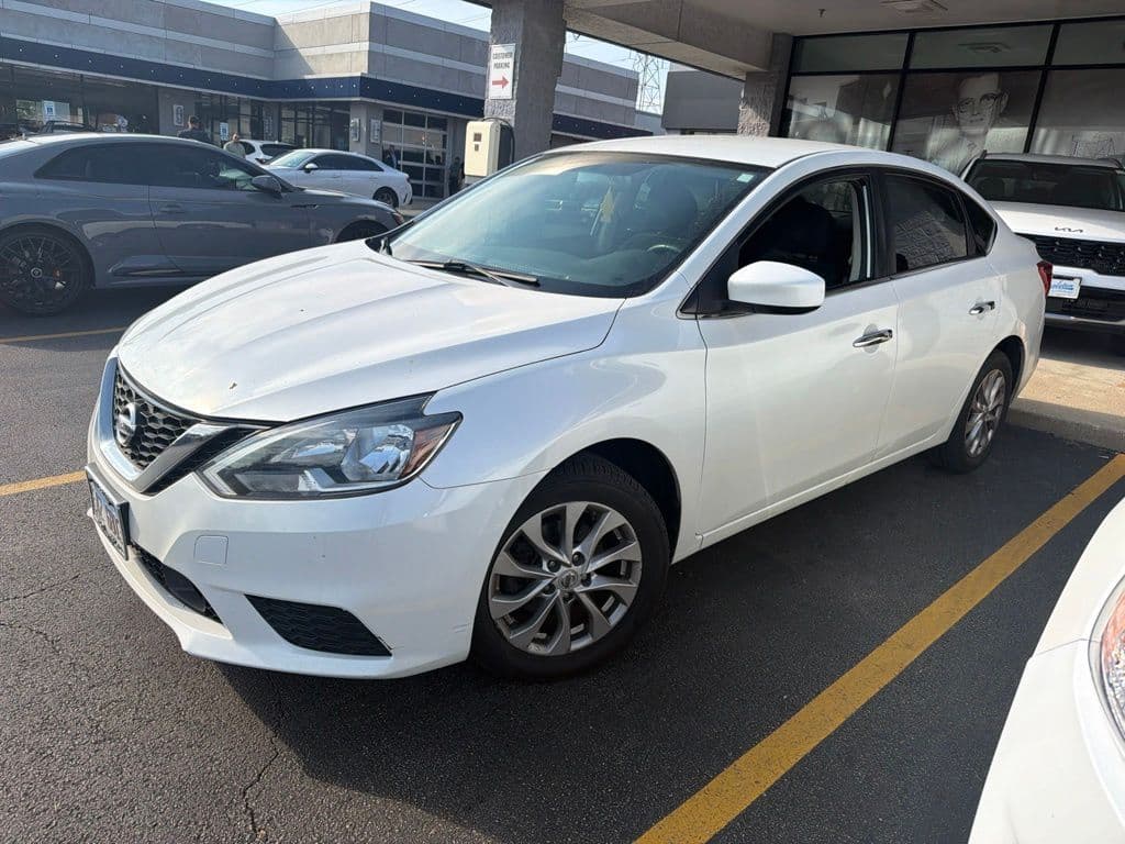 2019 Nissan Sentra SV — photo 1 of 5