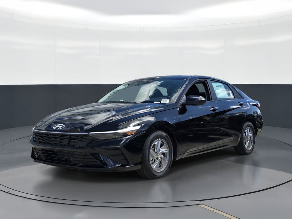 2026 Hyundai Elantra SE — photo 1 of 26