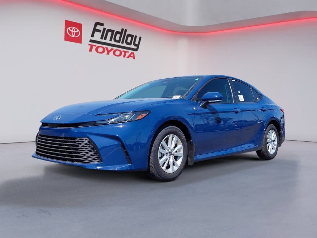 2026 Toyota Camry LE — photo 1 of 19