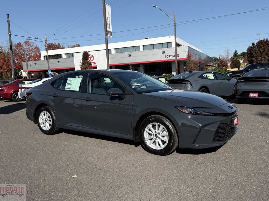 2026 Toyota Camry LE — photo 1 of 28