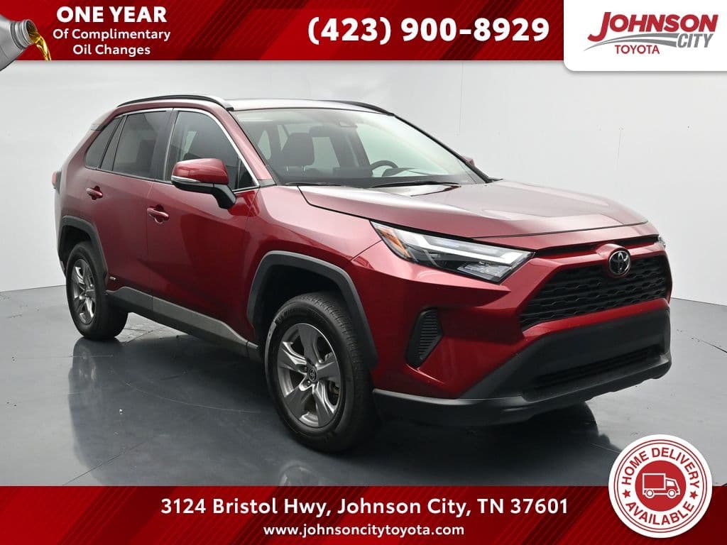 2025 Toyota RAV4 Hybrid XLE — photo 1 of 30