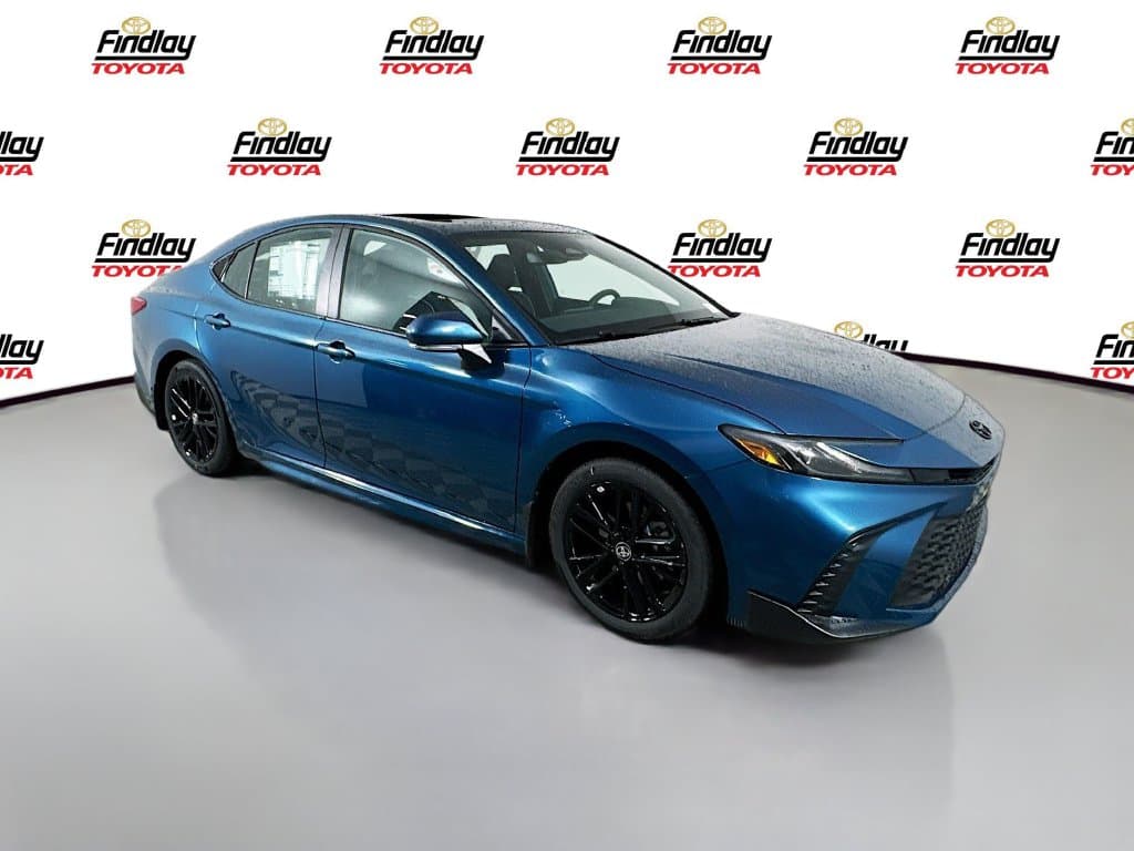 2026 Toyota Camry SE — photo 1 of 17