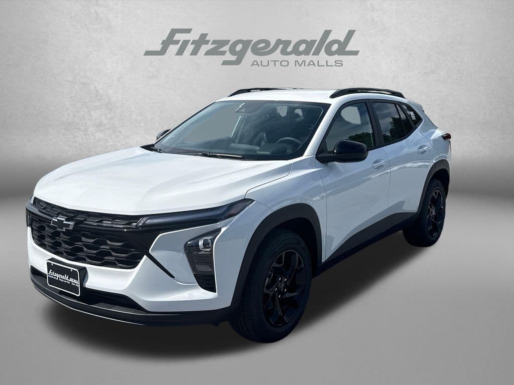 2026 Chevrolet Trax LT — photo 1 of 30