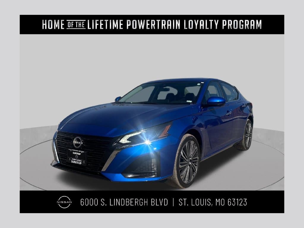 2025 Nissan Altima SL — photo 1 of 24