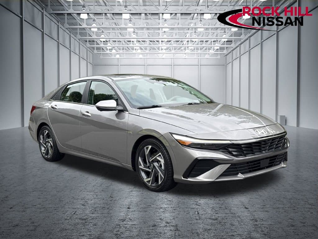 2024 Hyundai Elantra Limited — photo 1 of 45