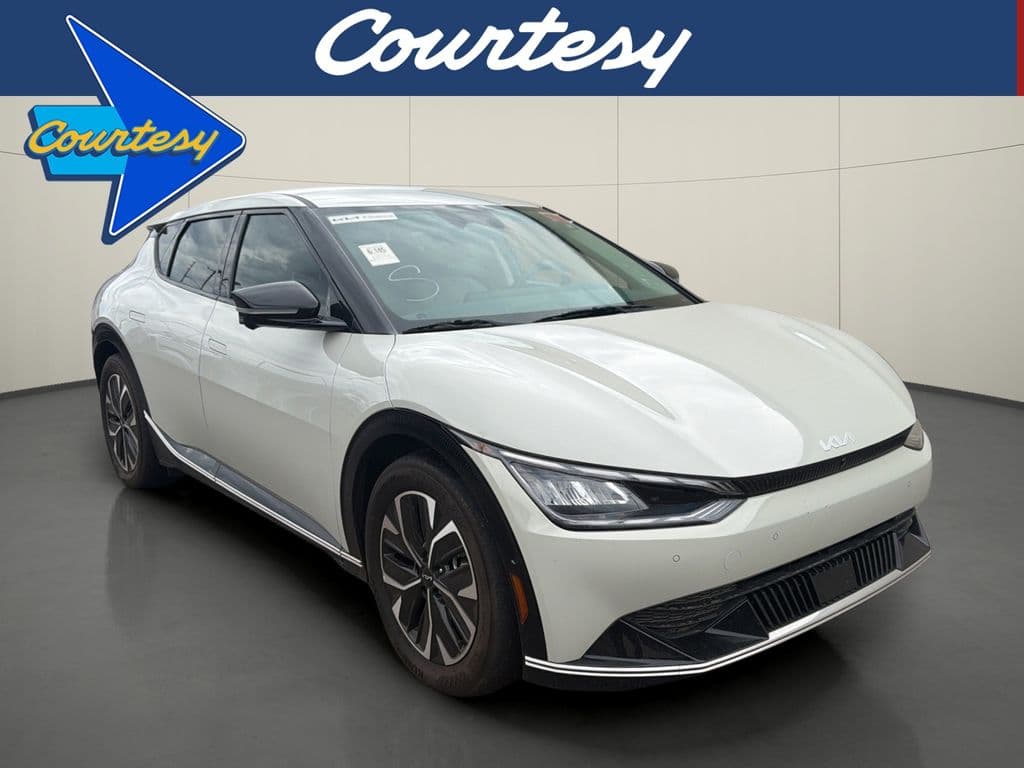 2023 Kia EV6 Wind — photo 1 of 11