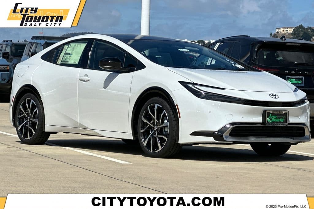 2027 Toyota Prius Plug-In Hybrid XSE Premium — photo 1 of 34
