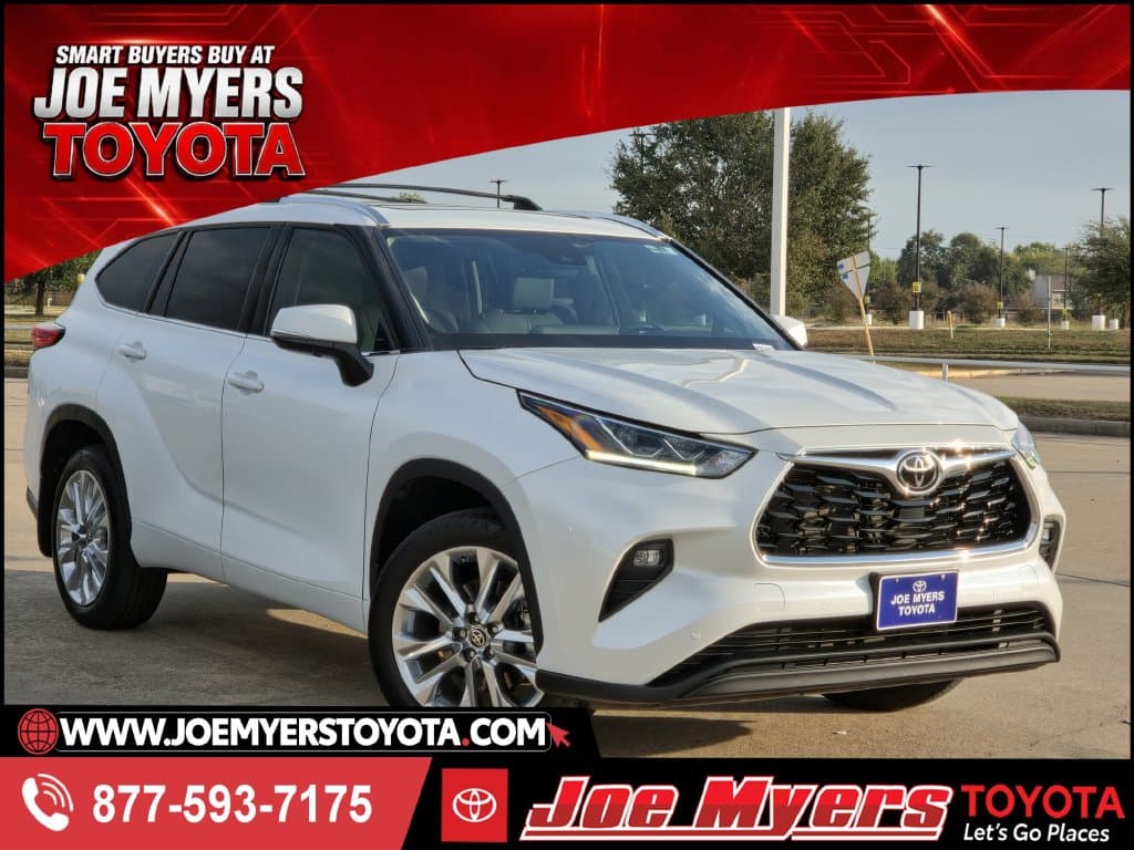 2023 Toyota Highlander Limited — photo 1 of 33