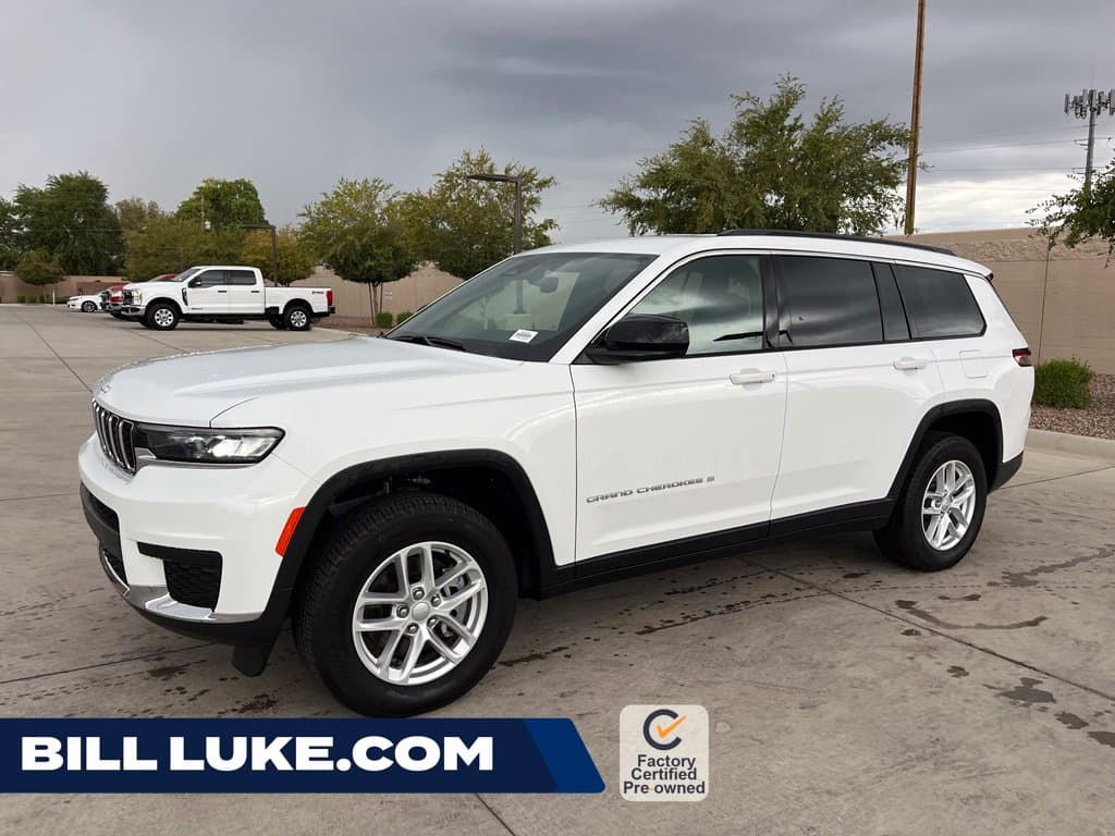 2024 Jeep Grand Cherokee L Laredo — photo 1 of 29