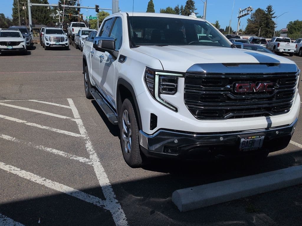 2025 GMC Sierra 1500 SLT — photo 1 of 12