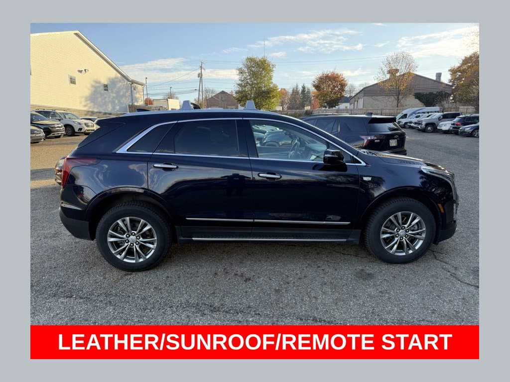 2022 Cadillac XT5 Base — photo 1 of 10