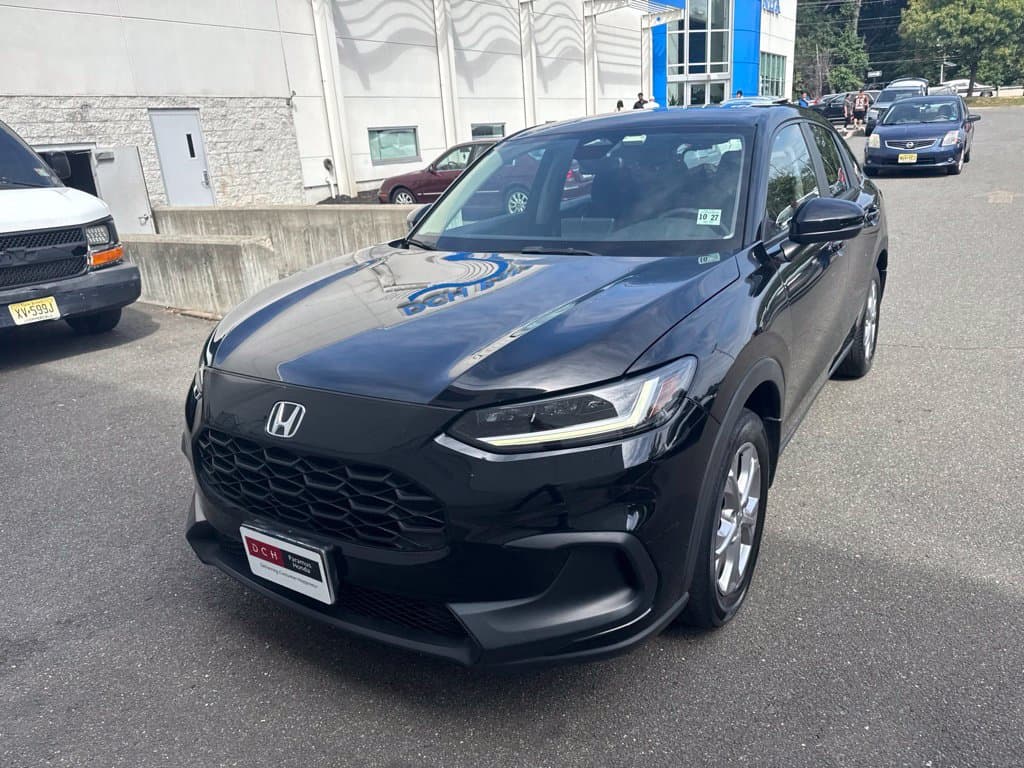 2023 Honda HR-V LX — photo 1 of 21