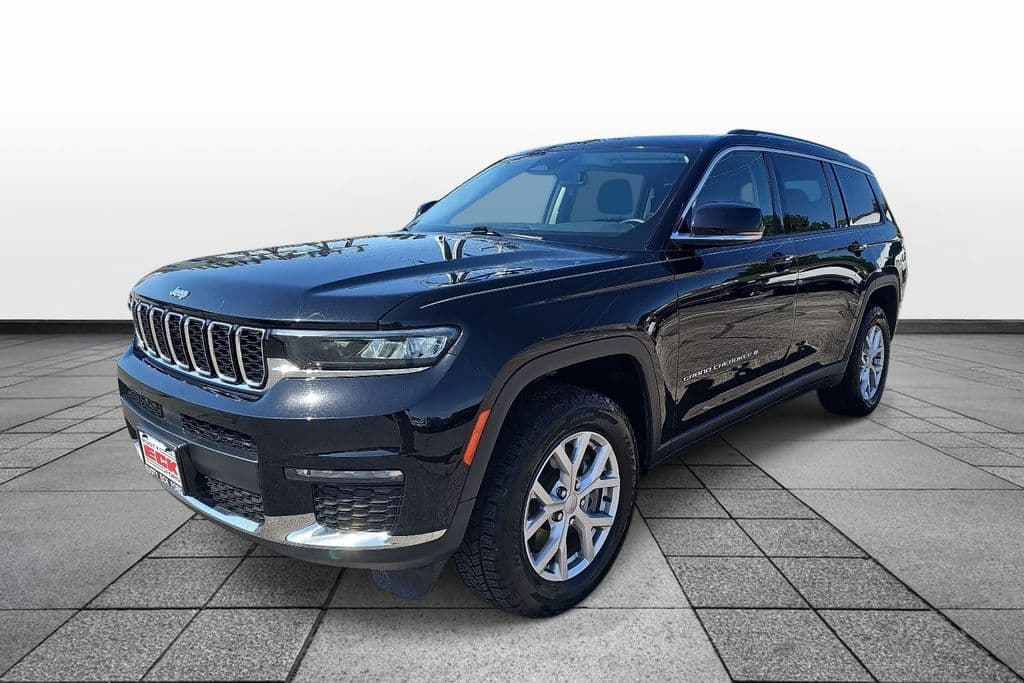 2022 Jeep Grand Cherokee L Limited — photo 1 of 36