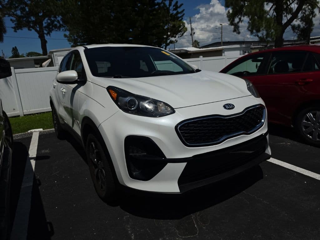 2022 Kia Sportage LX — photo 1 of 18