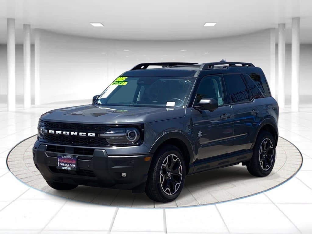 2025 Ford Bronco Sport Outer Banks — photo 1 of 33