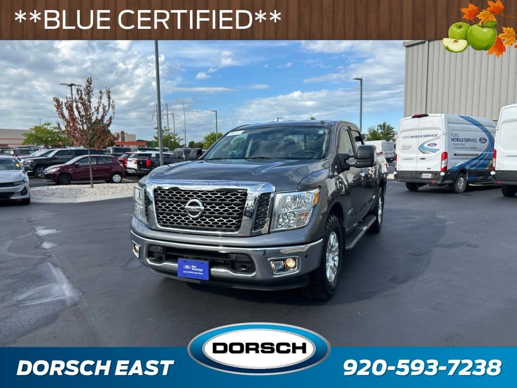 2017 Nissan Titan SV — photo 1 of 30