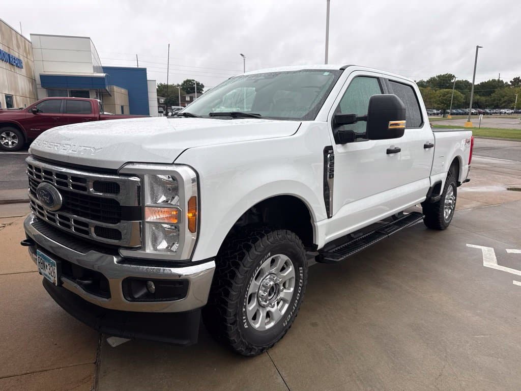 2024 Ford Super Duty F-250 SRW XLT — photo 1 of 4