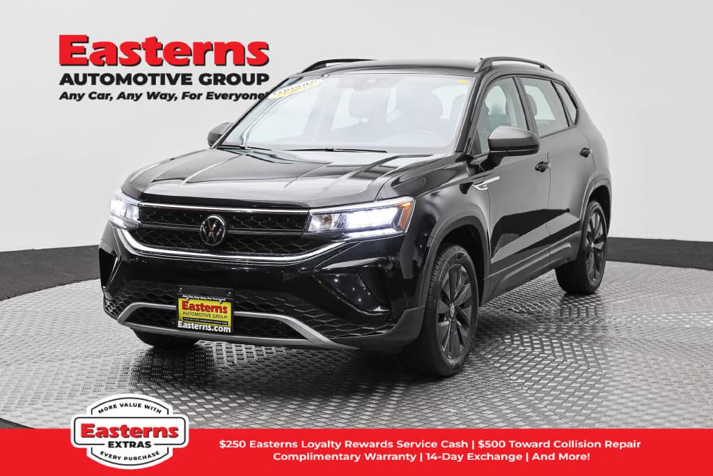 2024 Volkswagen Taos Base — photo 1 of 63