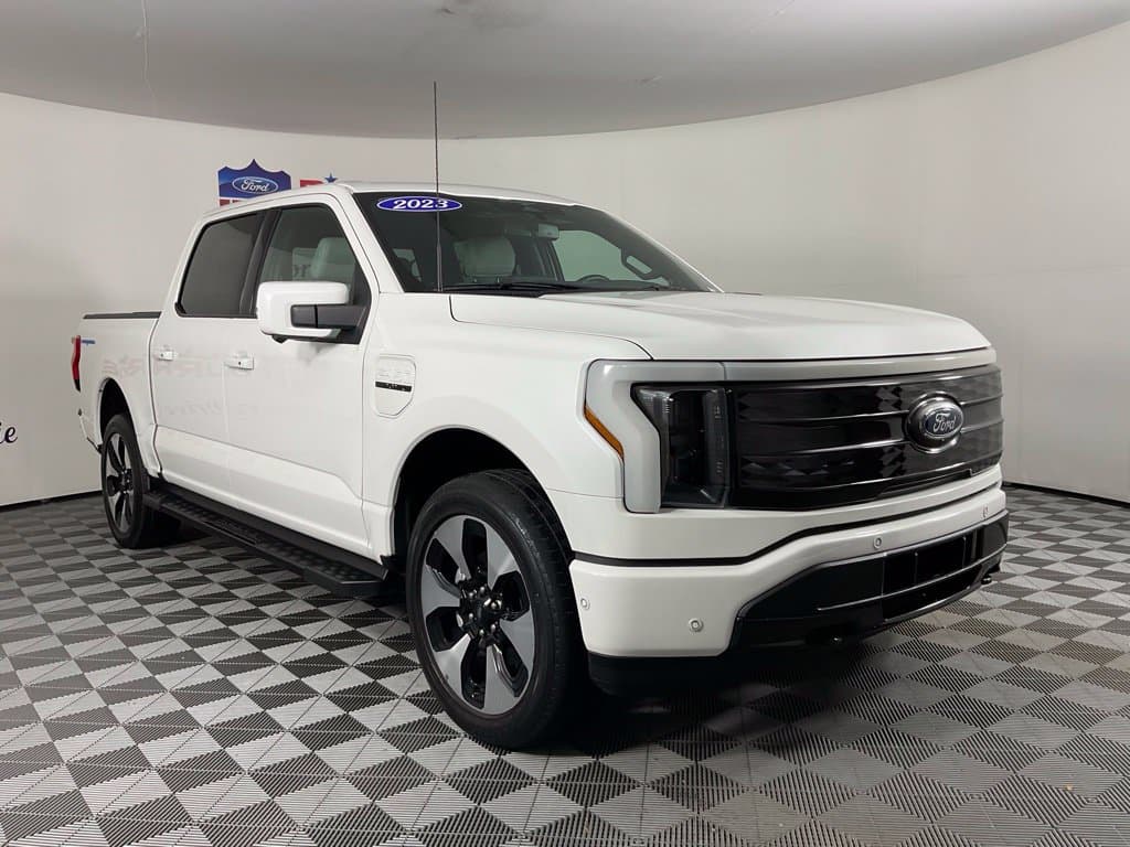 2023 Ford F-150 Lightning Platinum — photo 1 of 28