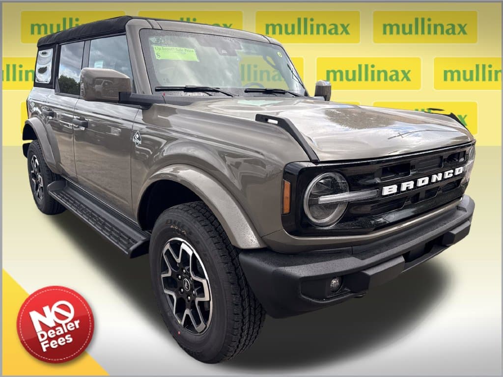 2026 Ford Bronco Outer Banks — photo 1 of 30