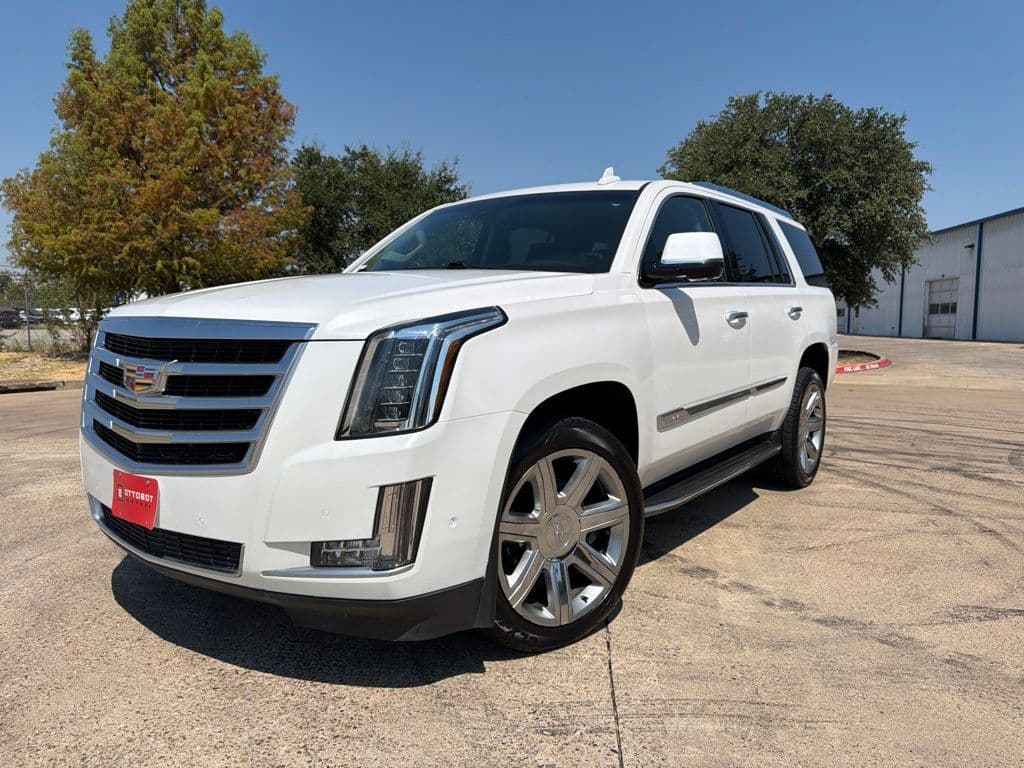 2017 Cadillac Escalade Luxury — photo 1 of 27