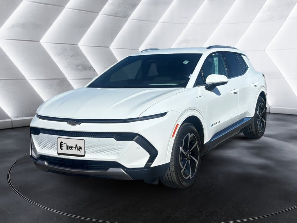 2024 Chevrolet Equinox EV LT — photo 1 of 20