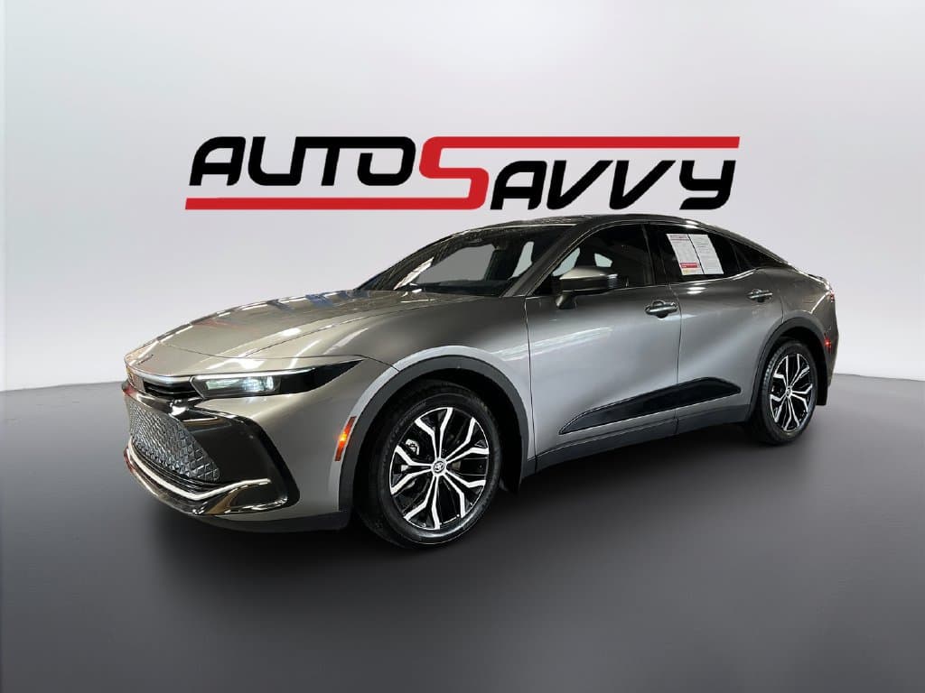 2023 Toyota Crown XLE — photo 1 of 18