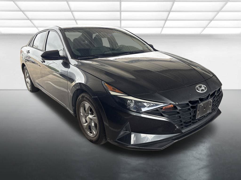 2021 Hyundai Elantra SE — photo 1 of 11