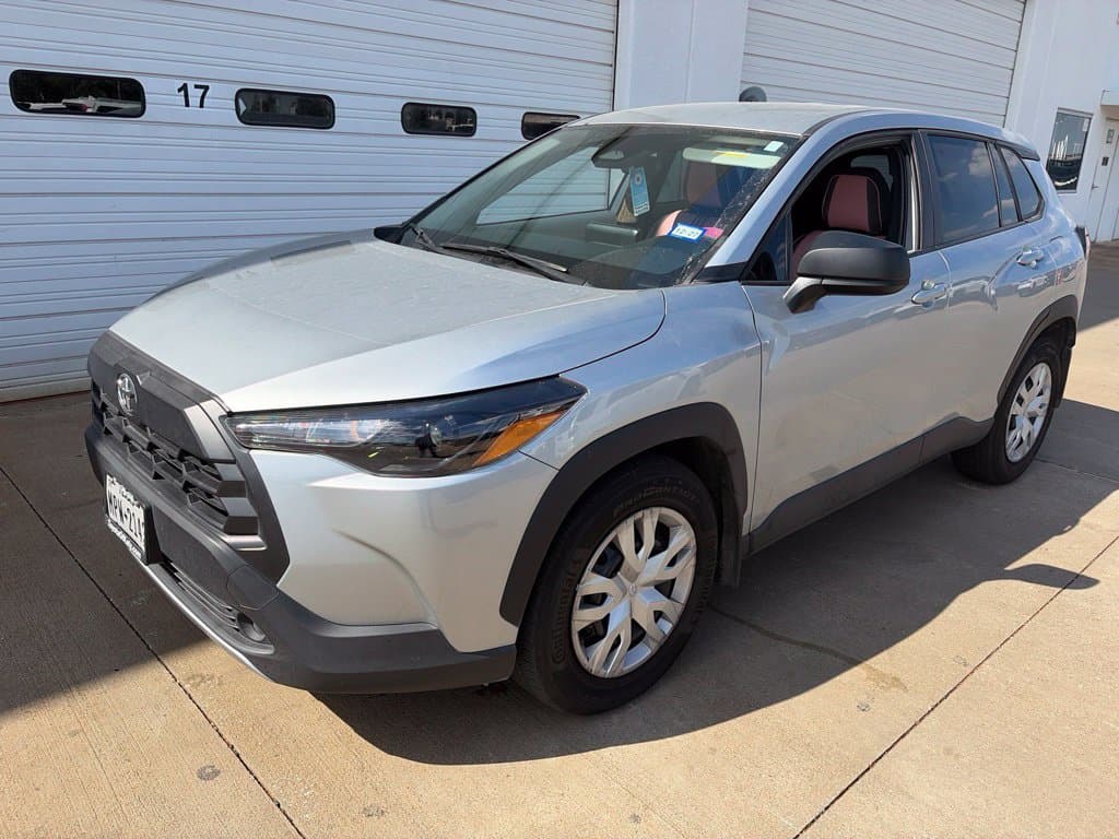 2026 Toyota Corolla Cross L — photo 1 of 10