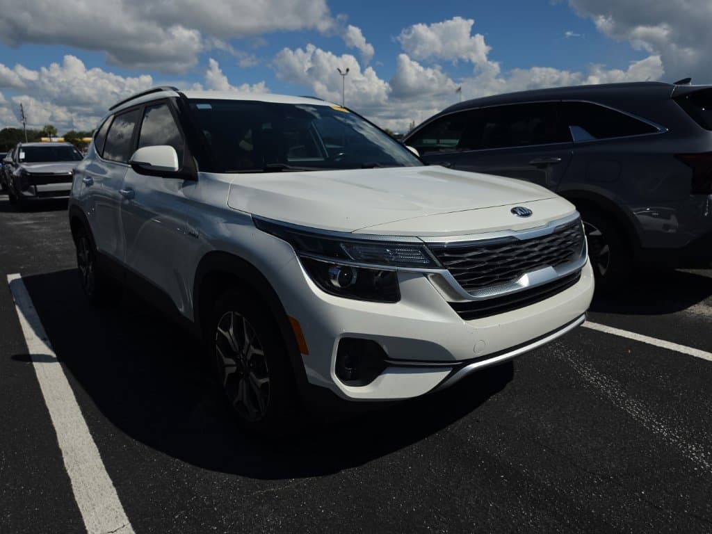 2021 Kia Seltos EX — photo 1 of 16