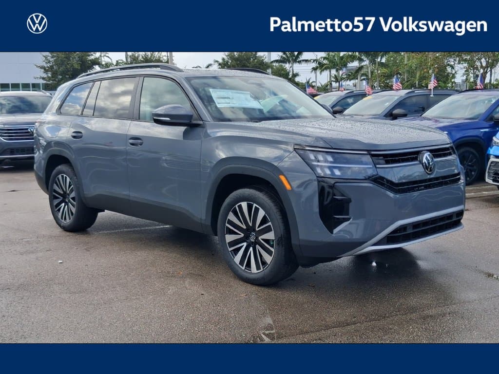 2027 Volkswagen Atlas SE w/Technology — photo 1 of 13