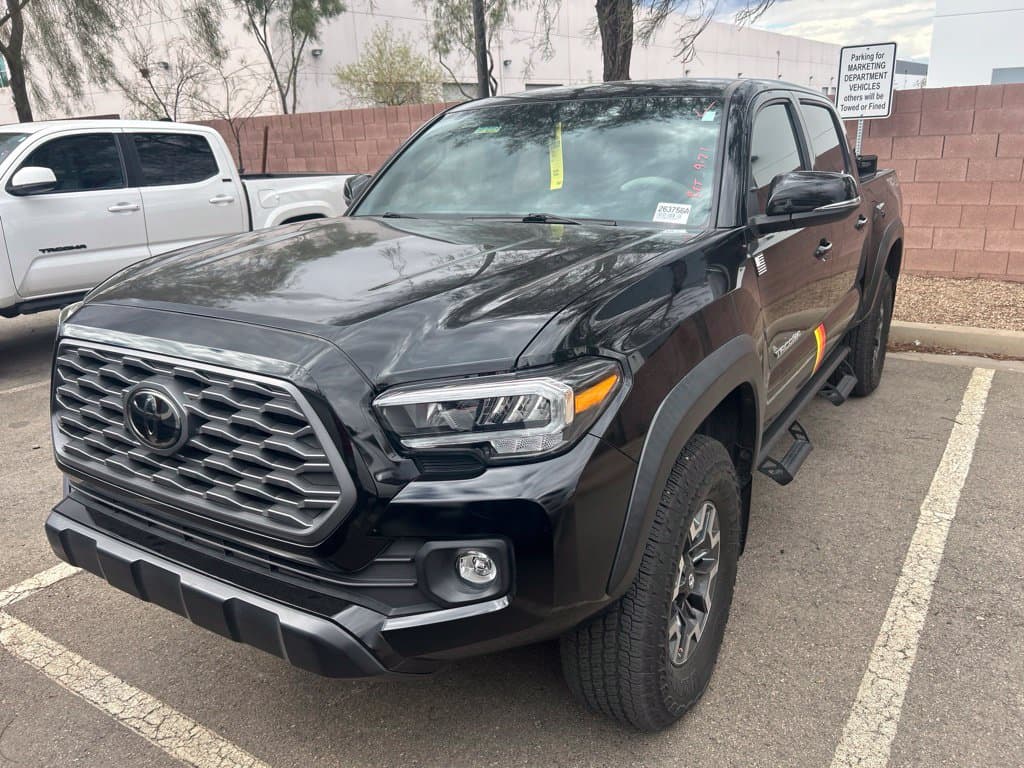 2023 Toyota Tacoma 4WD TRD Off Road — photo 1 of 4