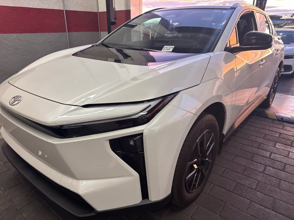 2026 Toyota bZ XLE — photo 1 of 4