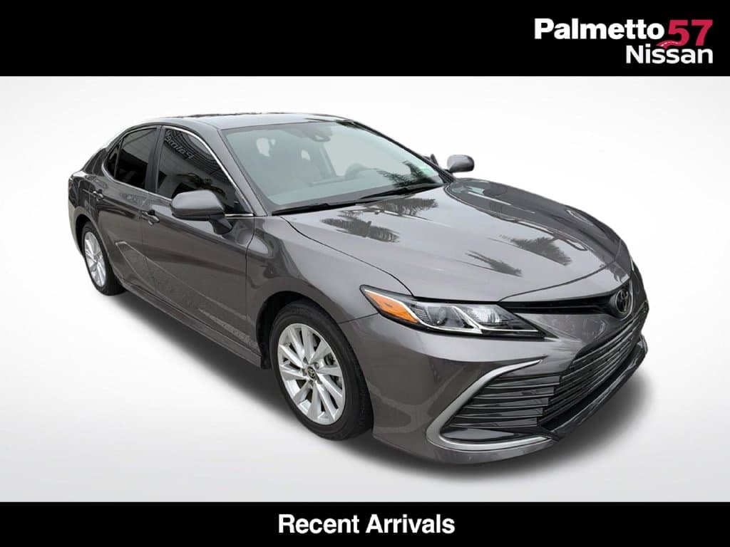 2024 Toyota Camry LE — photo 1 of 12