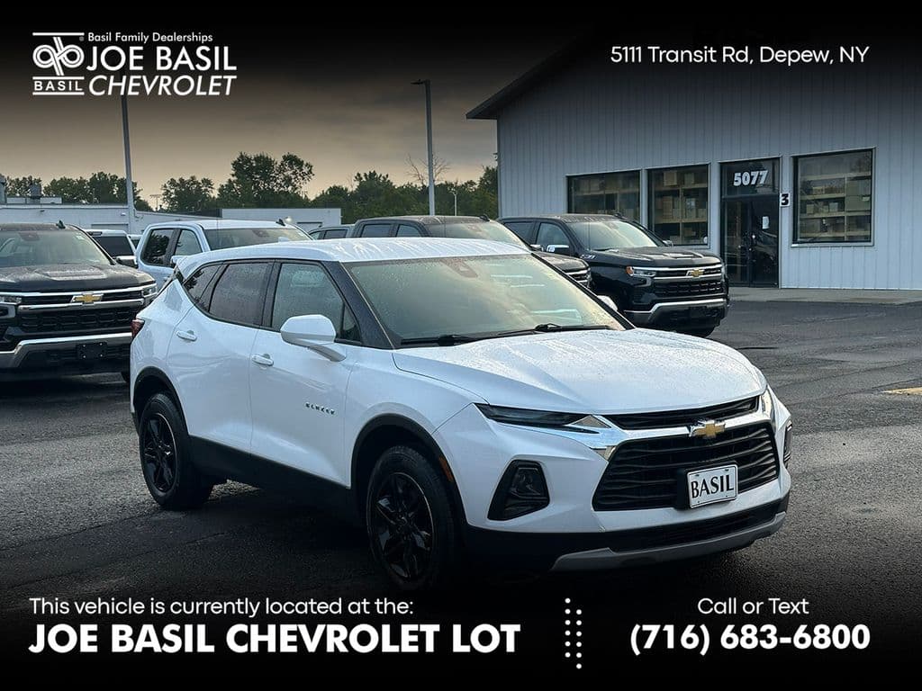 2021 Chevrolet Blazer LT — photo 1 of 37