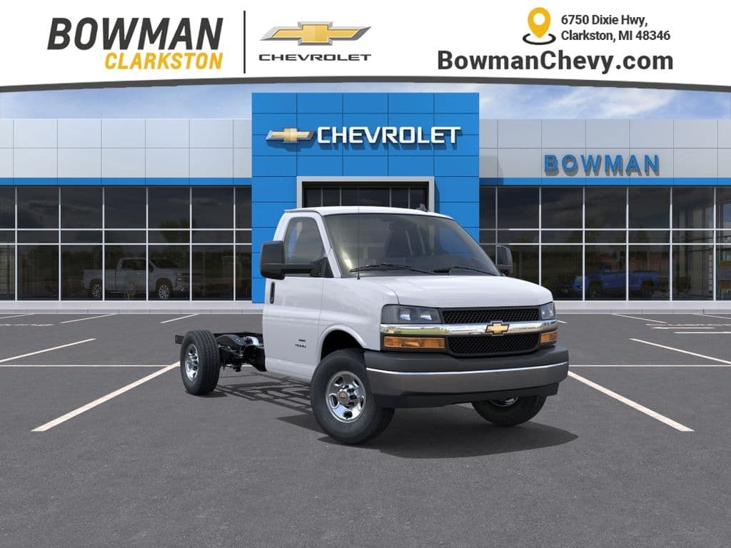 2026 Chevrolet Express Commercial Cutaway Base — photo 1 of 24
