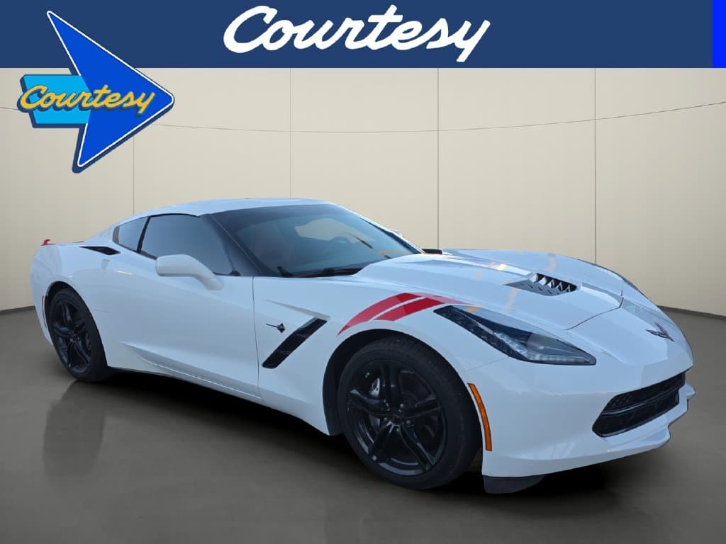 2017 Chevrolet Corvette Base — photo 1 of 14